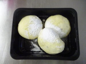 Kynuté povidlové knedlíky