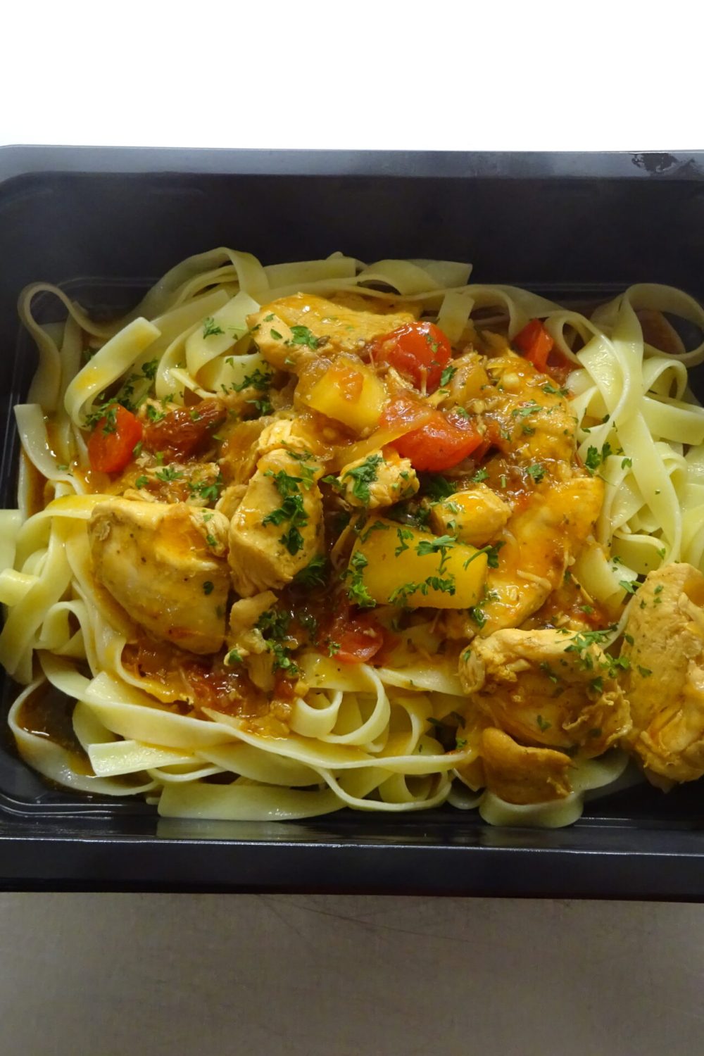 Tagliatelle-s-kurecim-a-susenymi-rajcaty13